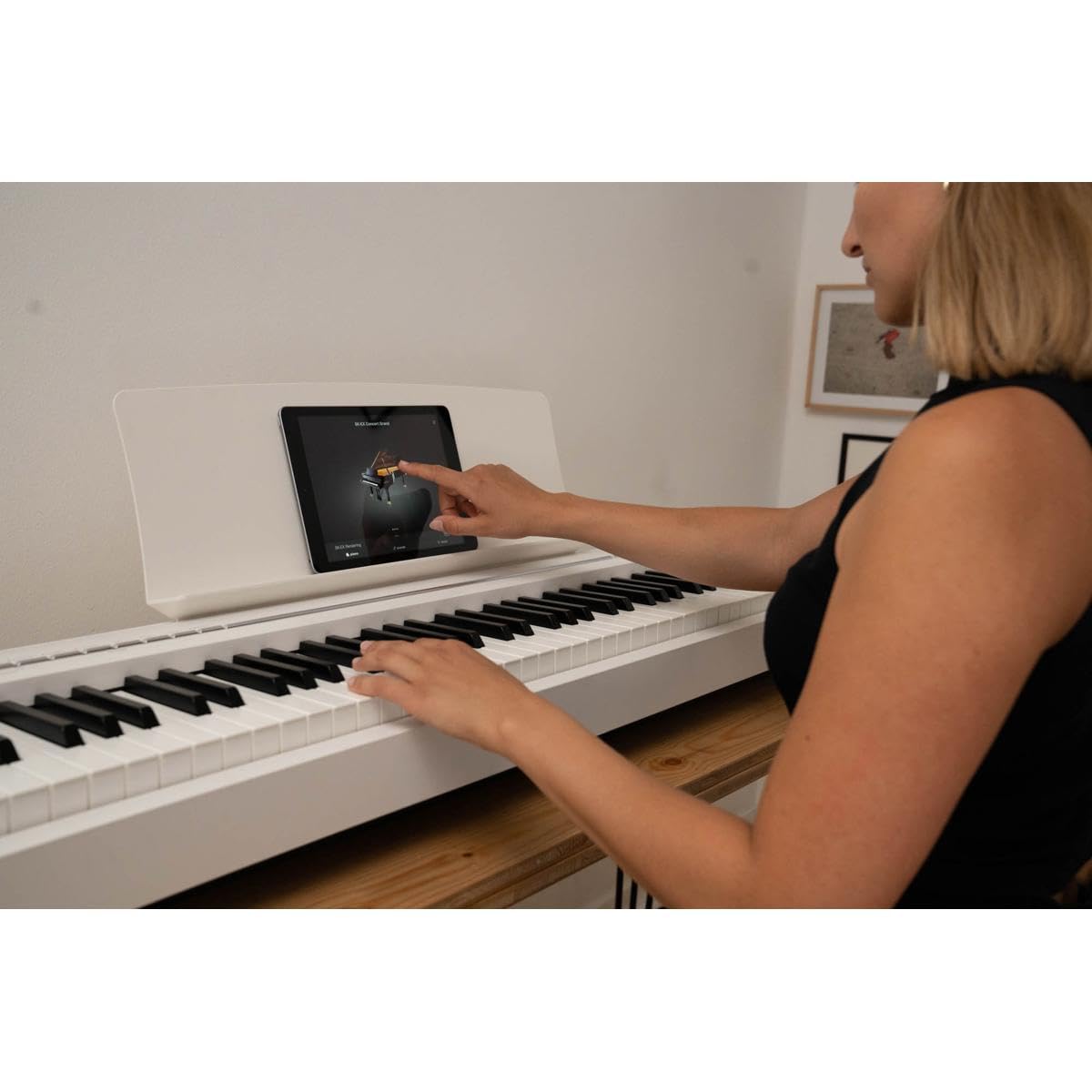 Kawai ES120 88-key Digital Piano with Speakers - Black