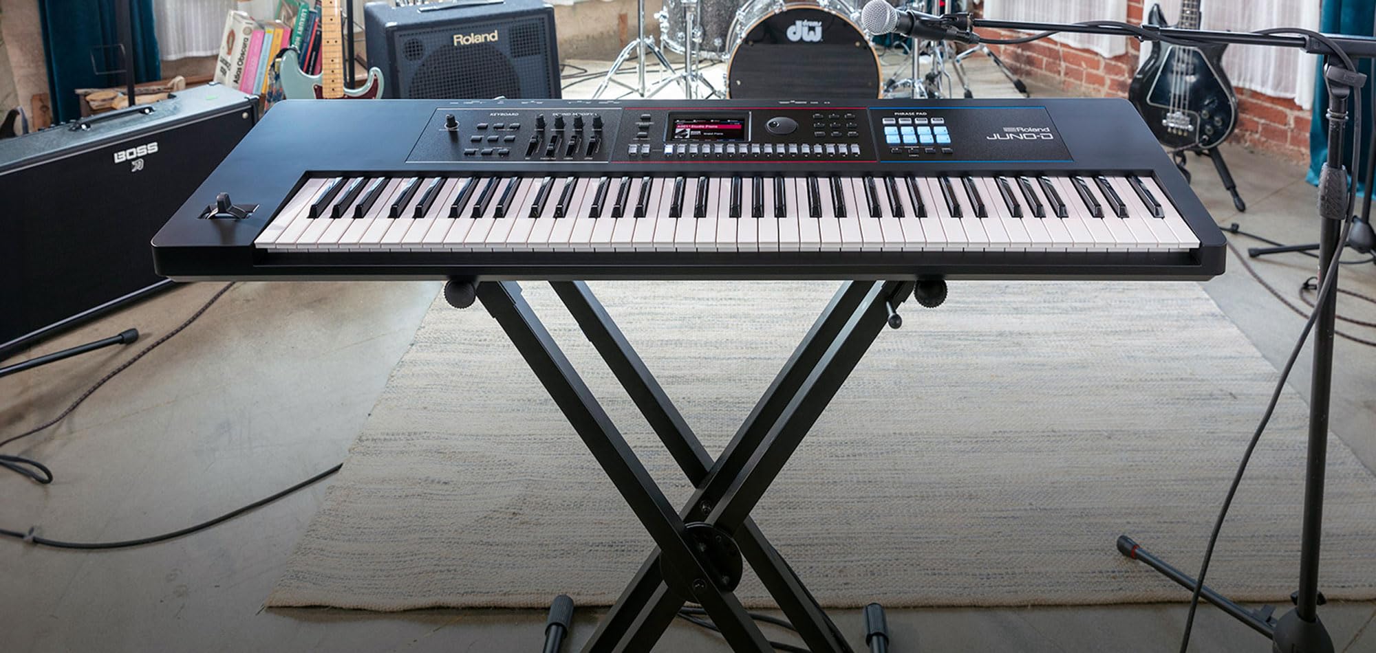 Roland JUNO-D8 Synthesizer Bundle with Adjustable Stand, Bench, Sustain Pedal, Cover, Austin Bazaar Instructional Video, and Polishing Cloth