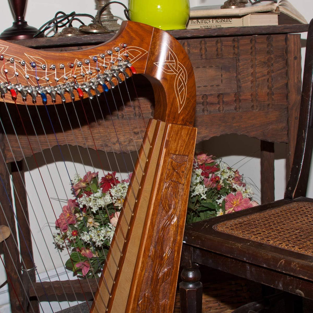 Roosebeck Heather Harp w/Full Chelby Levers, Engraved Vine Design + Padded Gig Bag