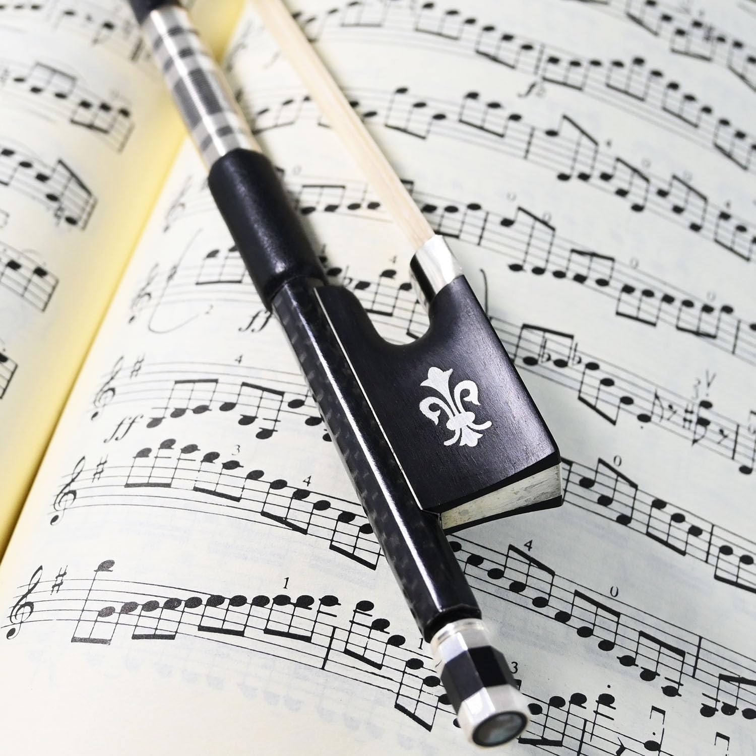 Brandnew Carbon Fiber VIOLIN BOW 4/4 Size Deep & Powerful Tone, Art No.106VB