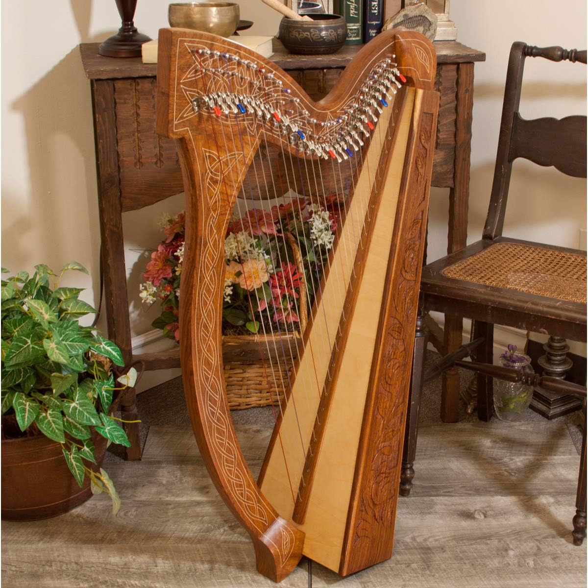 Roosebeck Minstrel Harp 29-String w/Full Chelby Levers - Thistle Engraved