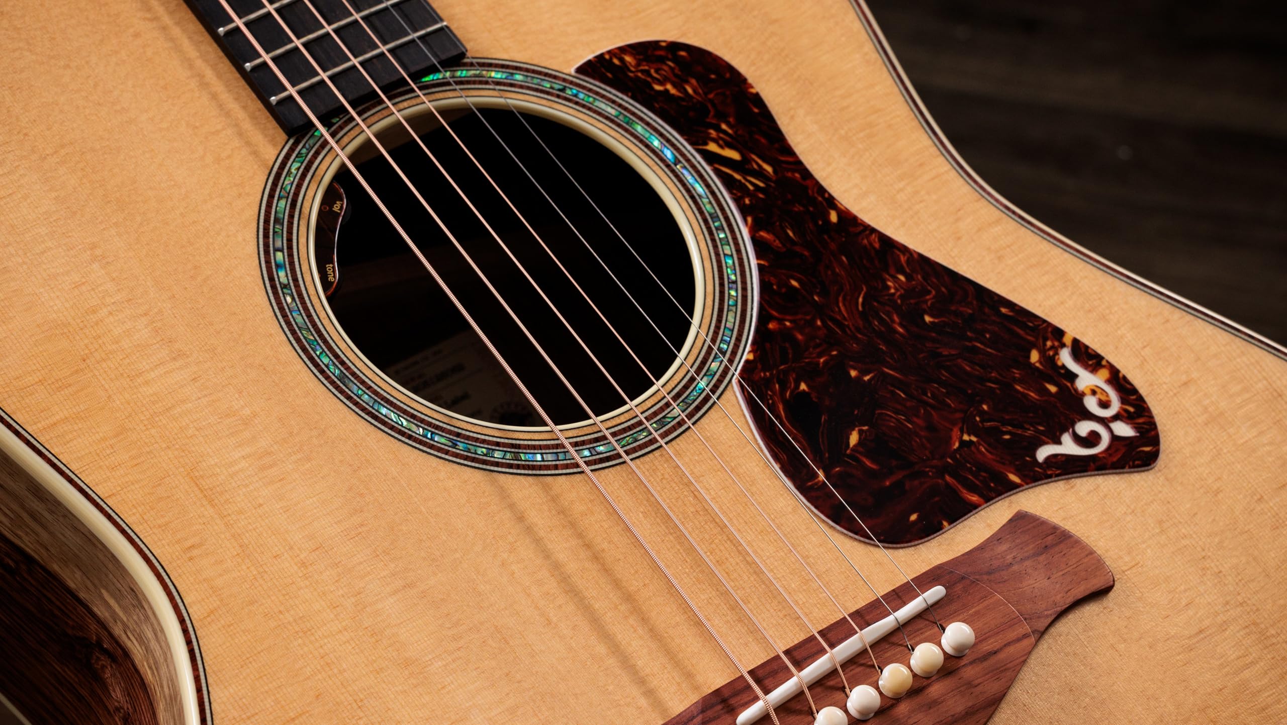 Taylor Gold Label 817e Acoustic-electric Guitar - Natural