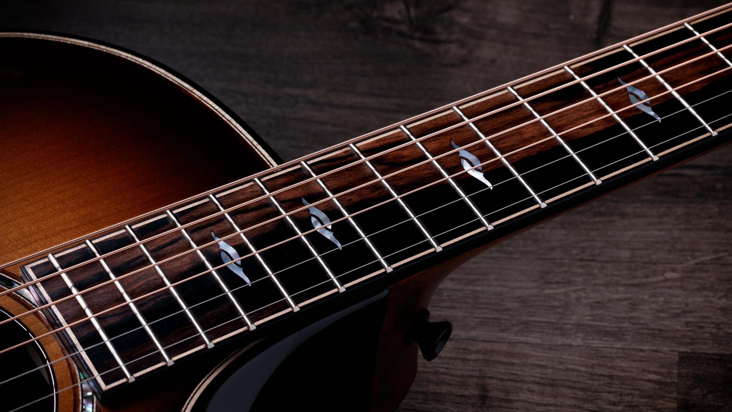 Taylor Next Generation Builder's Edition 814ce Indian Rosewood/Adirondack Spruce Grand Auditorium Acoustic-Electric Guitar with Hardshell Case