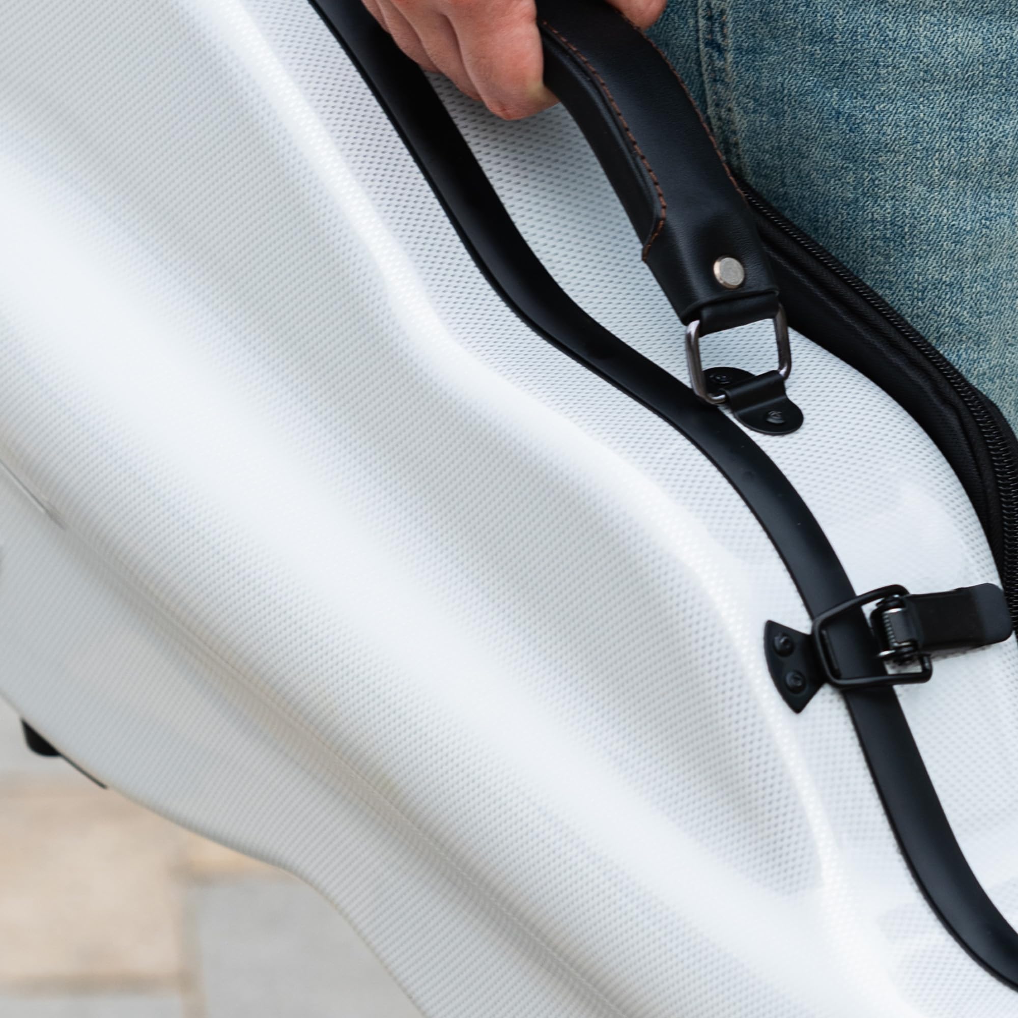 Christina violin case 4/4 Full Size Violin case High-Strength Carbon Fiber Pear-Shaped Violin Music Bag With Combination Lock and Extra Bag Gray Violin Hard Case (VB-Random type-SilveryGray spot)