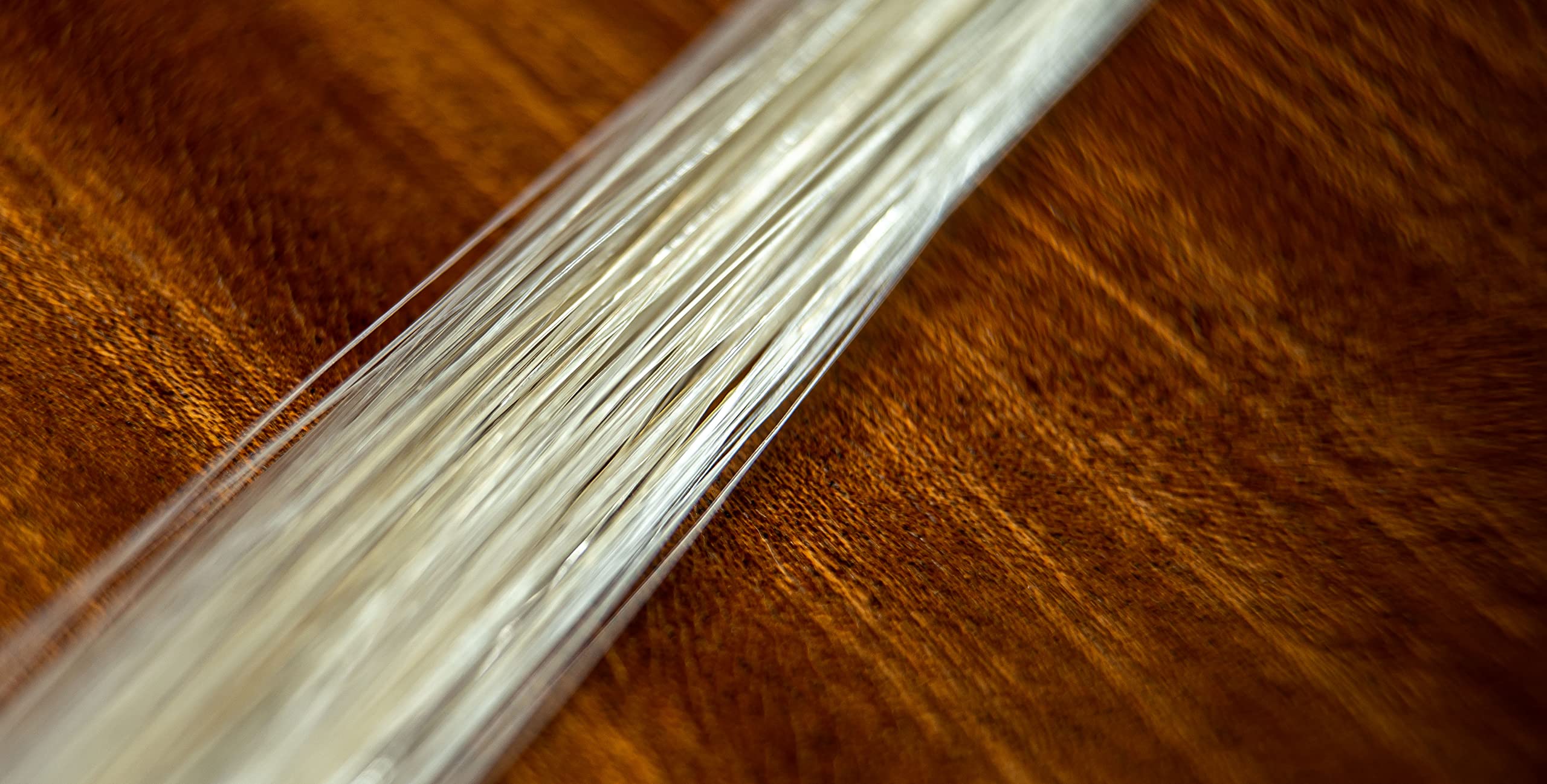 Viotti Carbon Fiber Cello Bow, Hand Crafted by Professional Bow Makers, Strong, Stiff & Well Balanced, Made with Mongolian Horse Hair, For Cellist of All Skill Levels